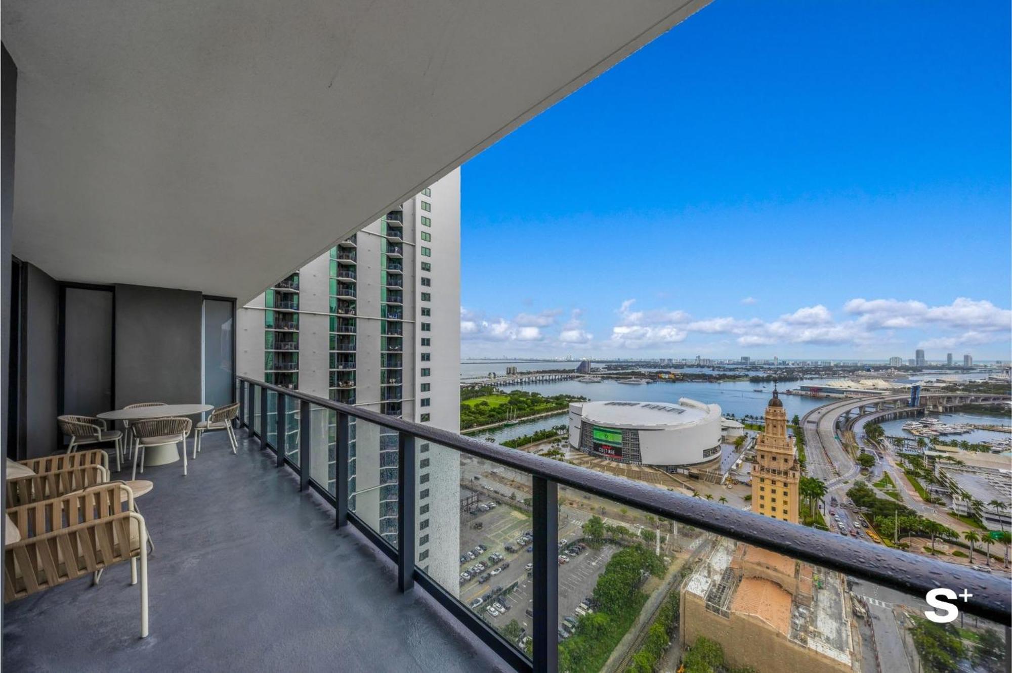 Apartamento Luxury Downtown 2 Bedroom With Skyline Panorama